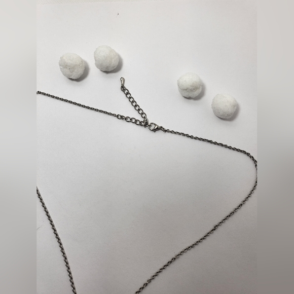 Essential Oil Aromatherapy Pendant - Picture 5 of 5